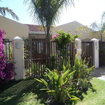 Kasa Nama Hotel Edgemead Buitenkant foto