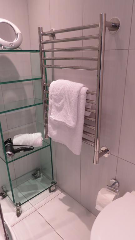 Kasa Nama Hotel Edgemead Kamer foto