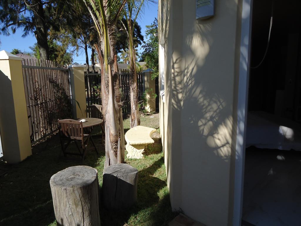 Kasa Nama Hotel Edgemead Kamer foto
