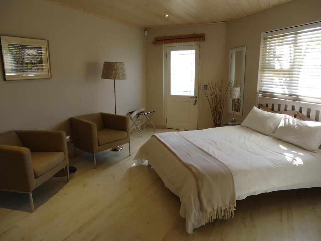Kasa Nama Hotel Edgemead Kamer foto